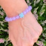 Jade kralenarmband paars met klavertje 4 zilverkleur