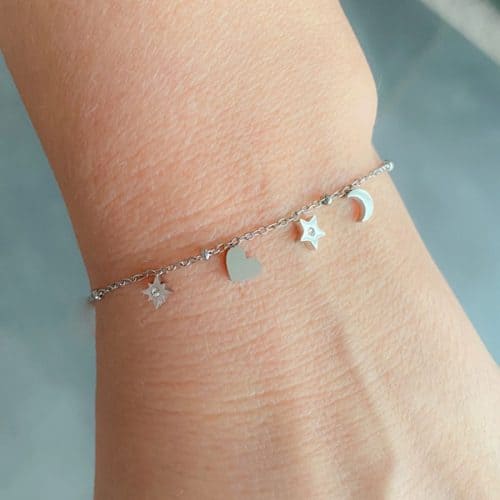 Armbandje-met-kleine-bedels-zilver-klein