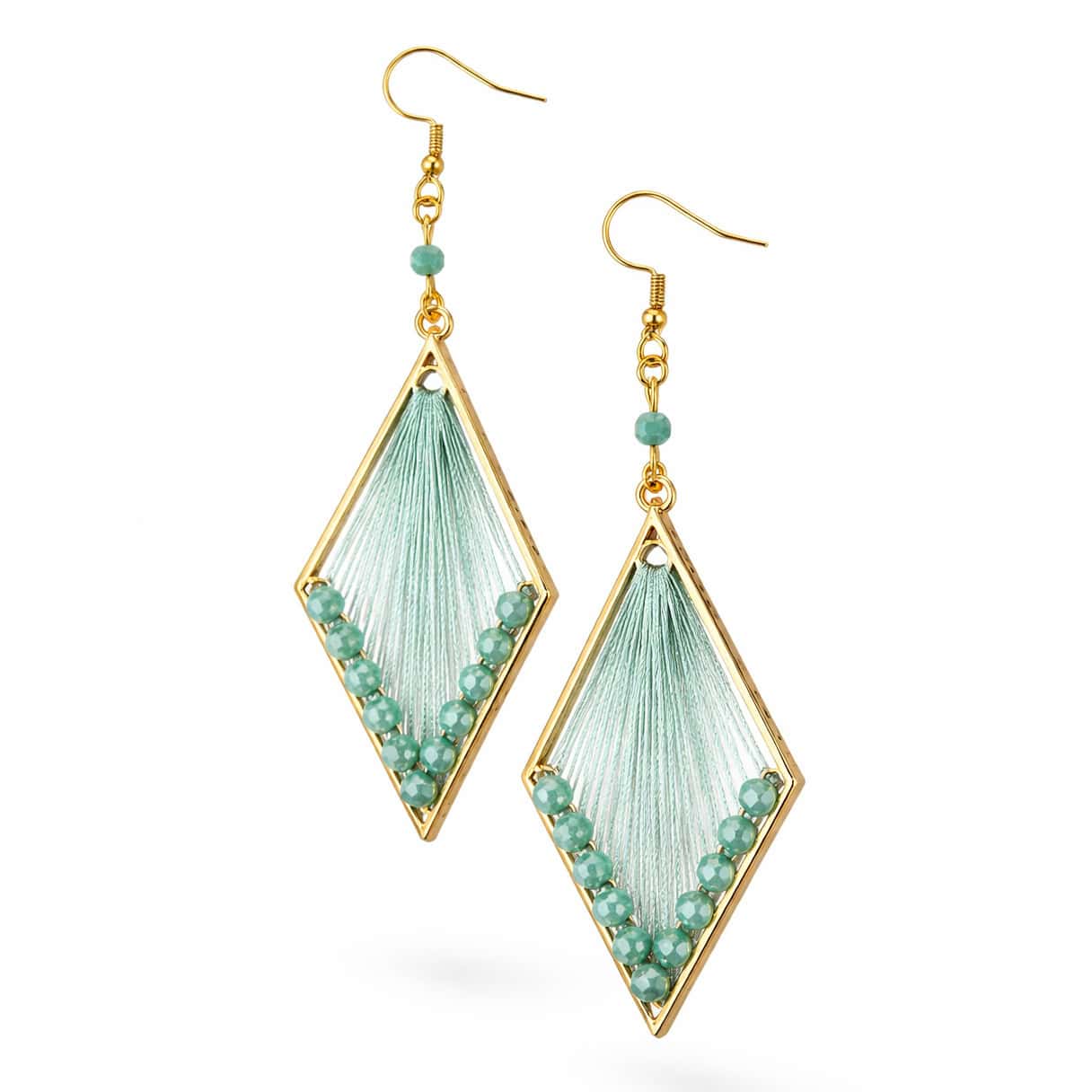 Oorbellen ruit met facetkralen groen goud