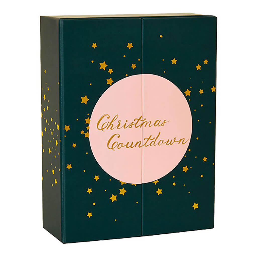 Adventskalender met sieraden in een groene doos met de tekst Christmas countdown en de goudkleurige sterren